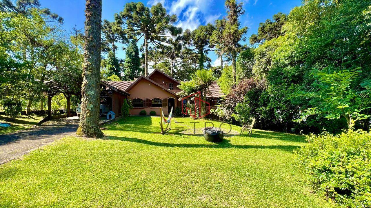 Casa, 4 quartos, 230 m² - Foto 1