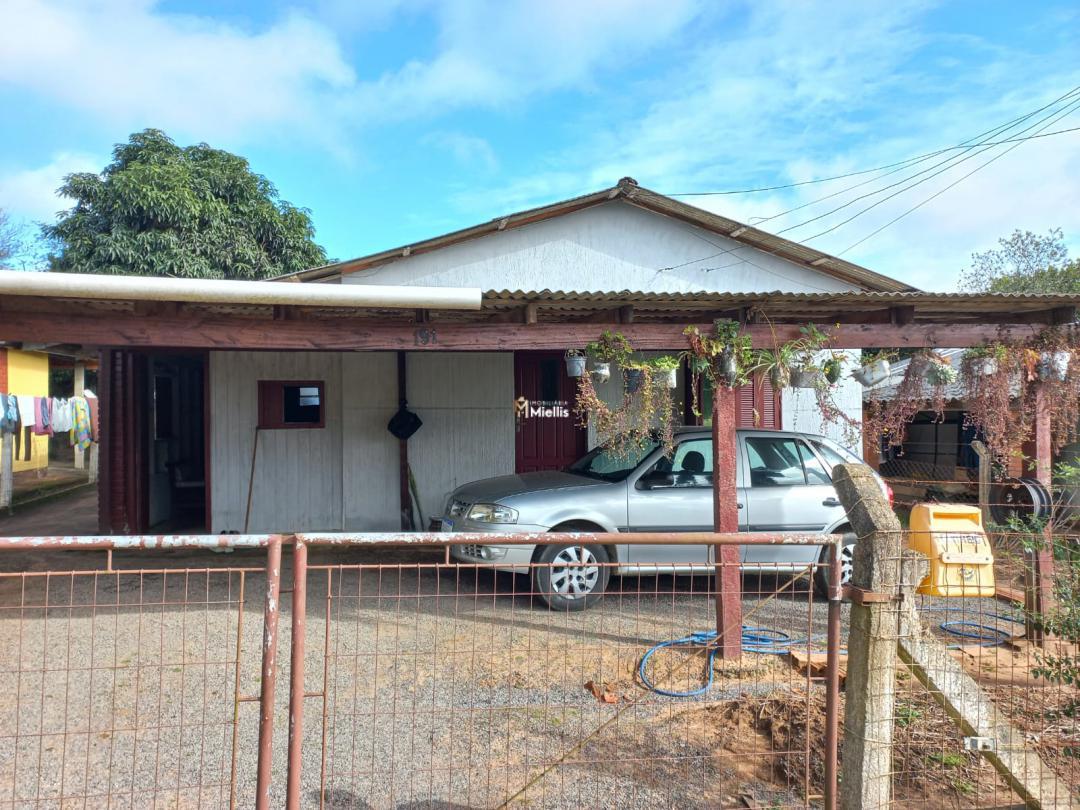 Fazenda à venda com 2 quartos, 80m² - Foto 1