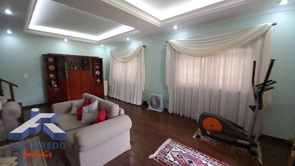 Casa à venda com 4 quartos, 305m² - Foto 10