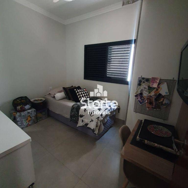 Casa à venda com 3 quartos, 170m² - Foto 12