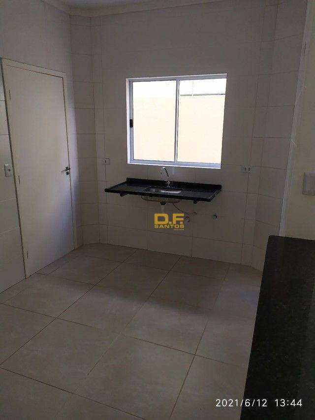 Casa à venda com 2 quartos, 65m² - Foto 9