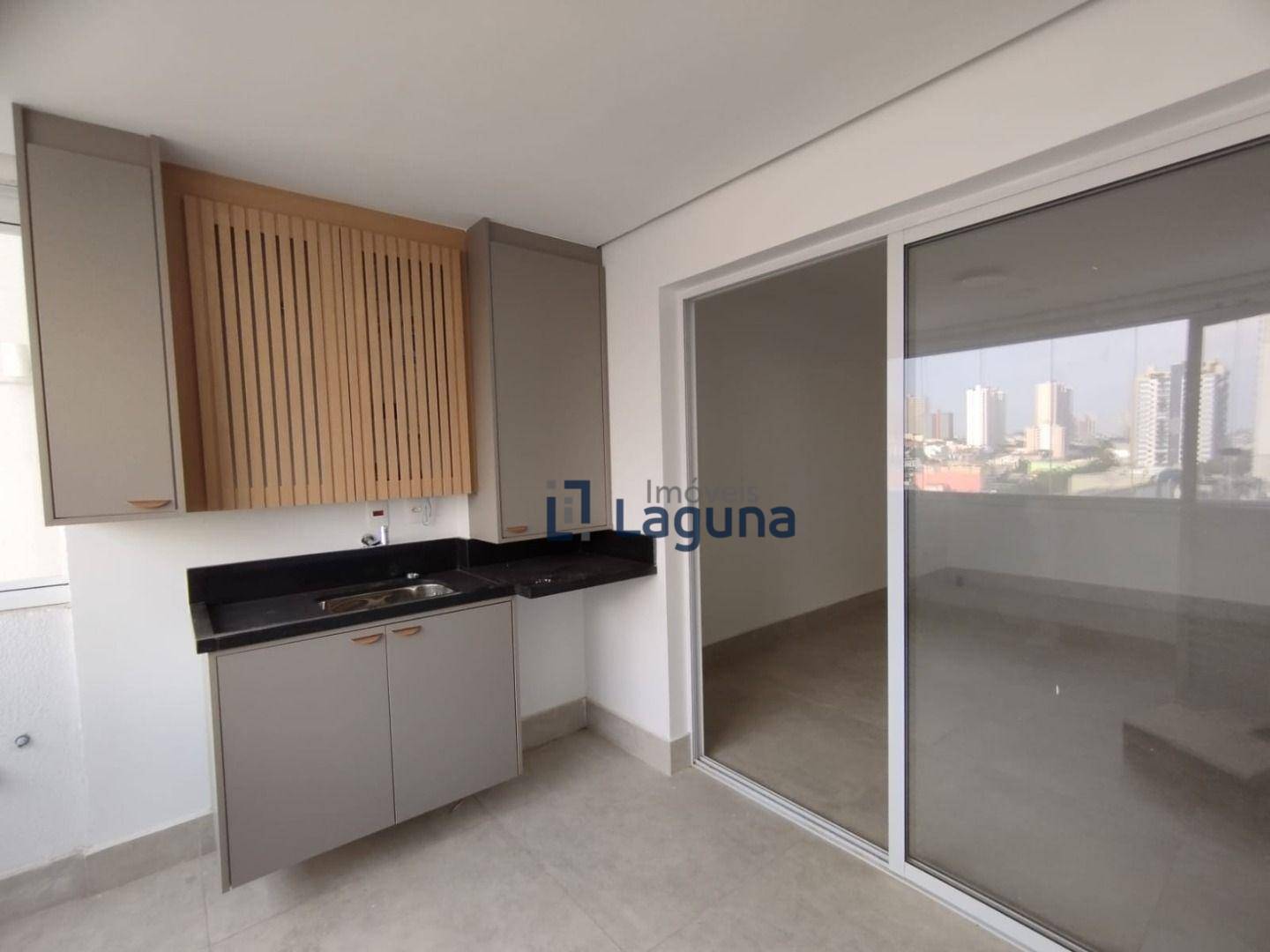 Apartamento para alugar com 1 quarto, 65m² - Foto 4