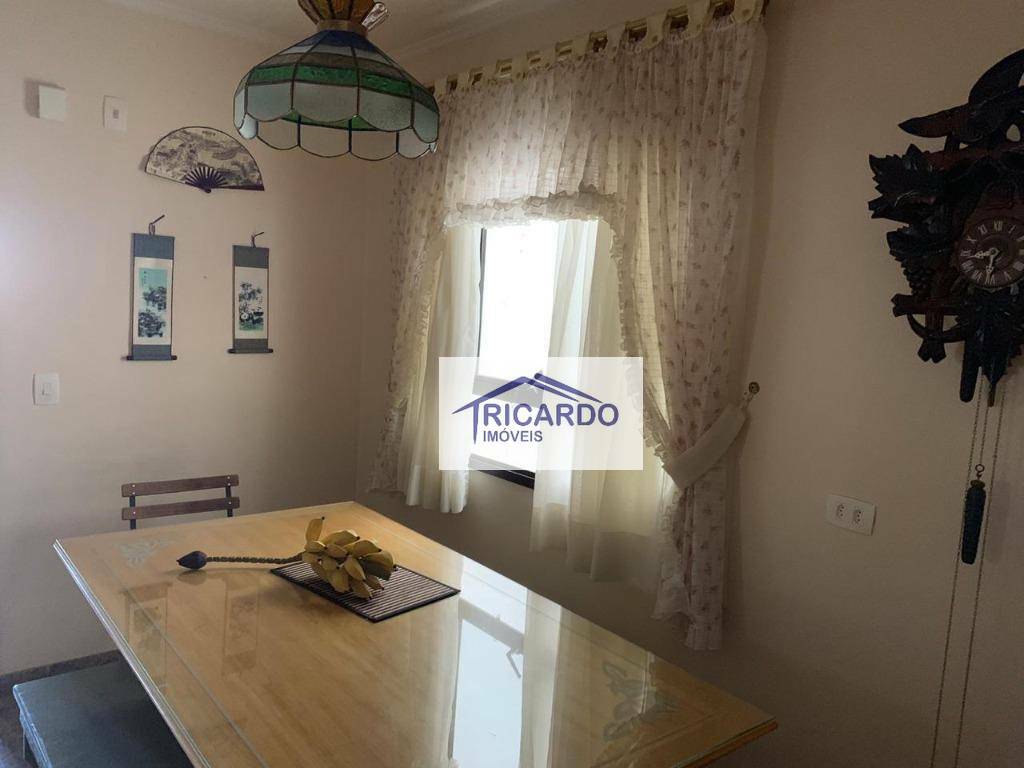 Apartamento à venda com 4 quartos, 220m² - Foto 8