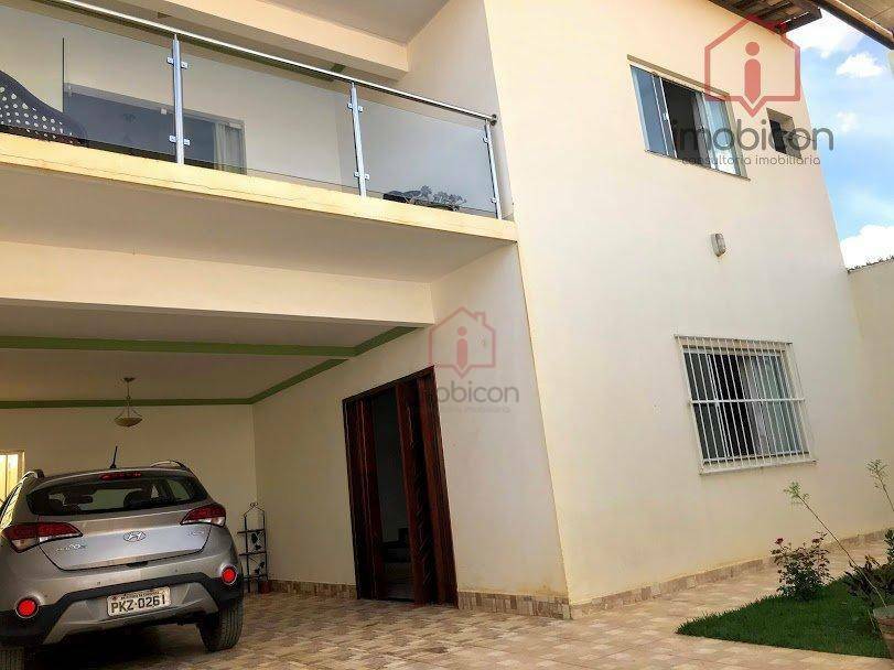 Casa à venda com 6 quartos, 220m² - Foto 3