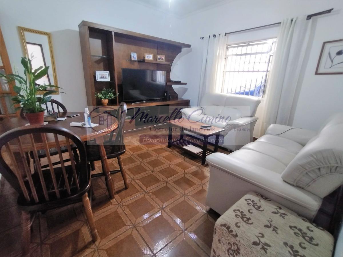 Casa à venda com 3 quartos, 137m² - Foto 1