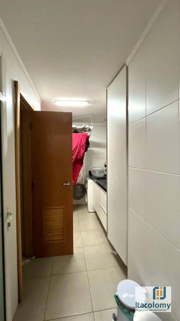 Apartamento para alugar com 3 quartos, 172m² - Foto 28