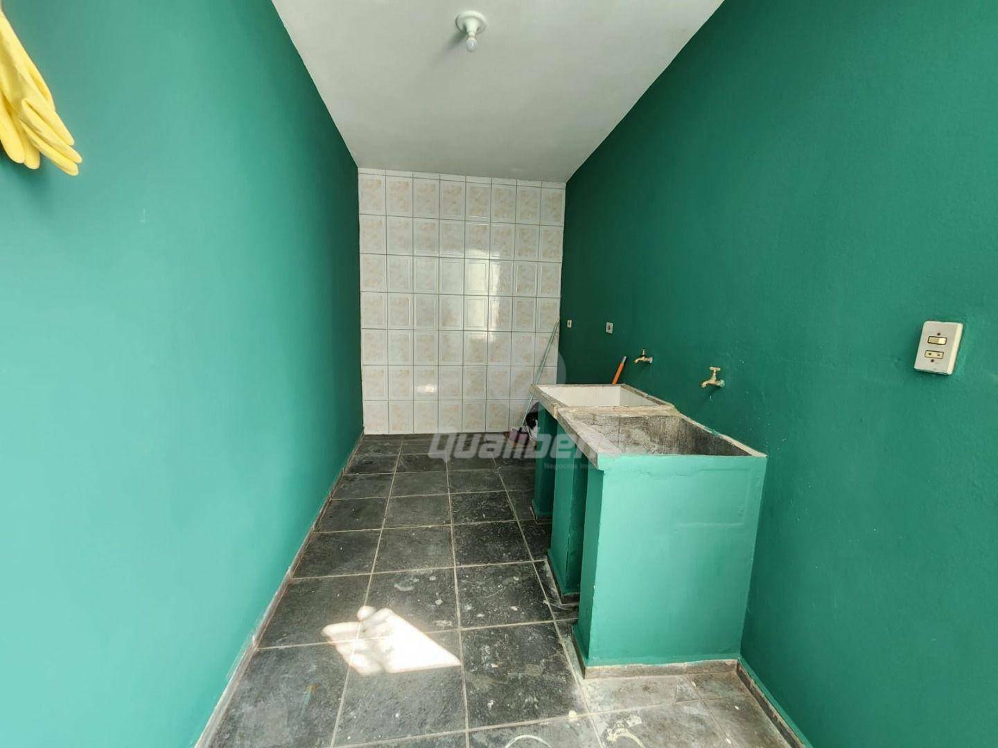 Casa à venda com 2 quartos, 130m² - Foto 12