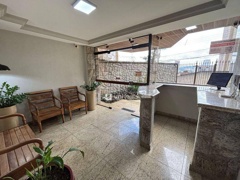 Apartamento para alugar com 3 quartos, 100m² - Foto 4
