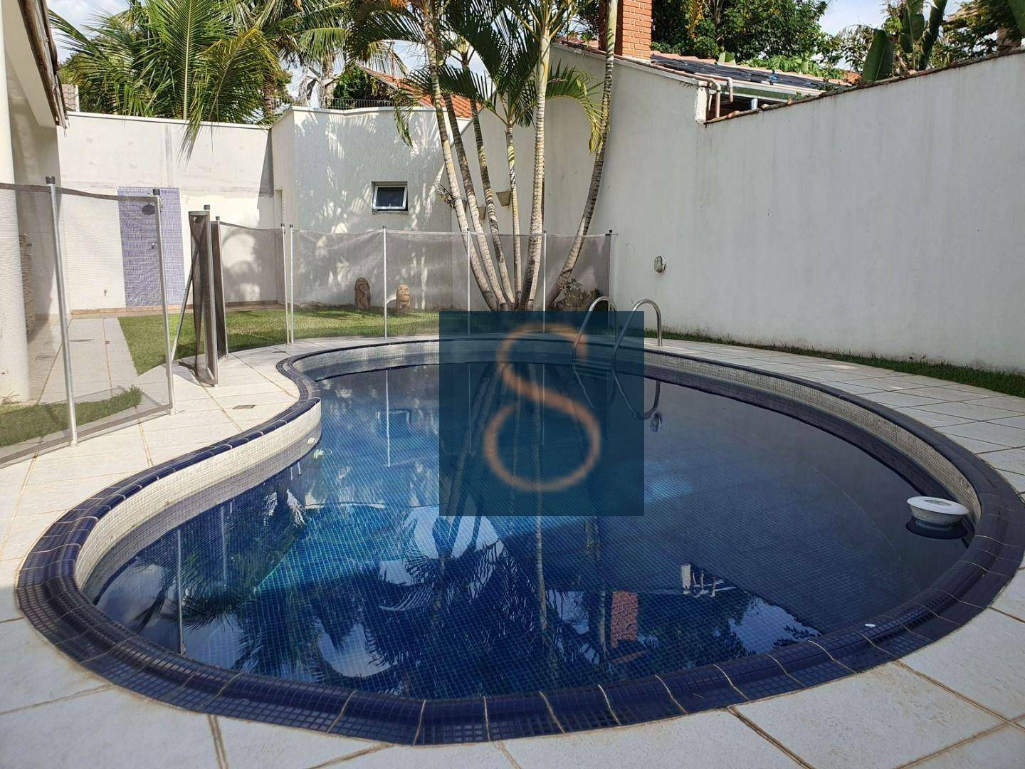 Sobrado à venda e aluguel com 4 quartos, 330m² - Foto 1