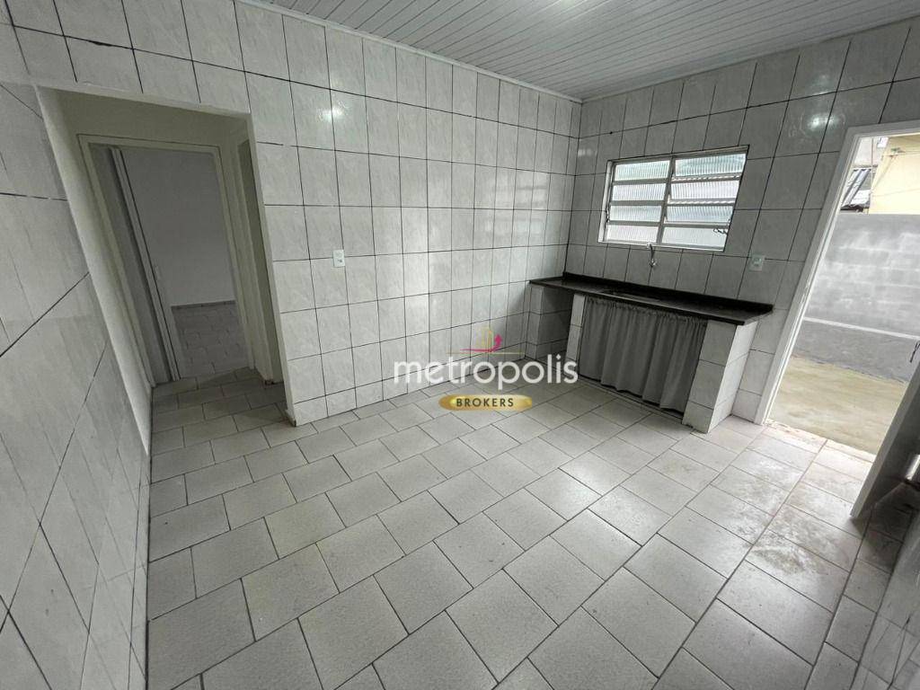 Casa para alugar com 2 quartos, 86m² - Foto 13