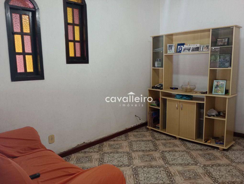 Casa à venda com 5 quartos, 220m² - Foto 7