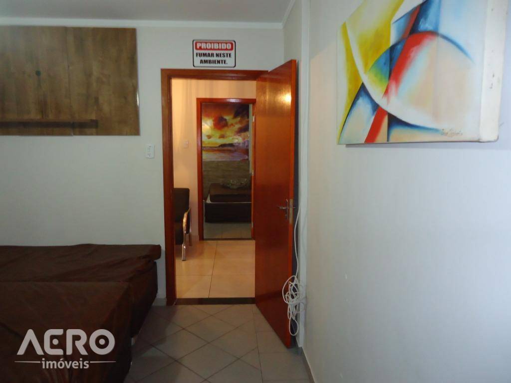 Casa à venda com 3 quartos, 200m² - Foto 24