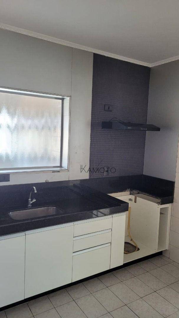 Apartamento à venda com 3 quartos, 99m² - Foto 2