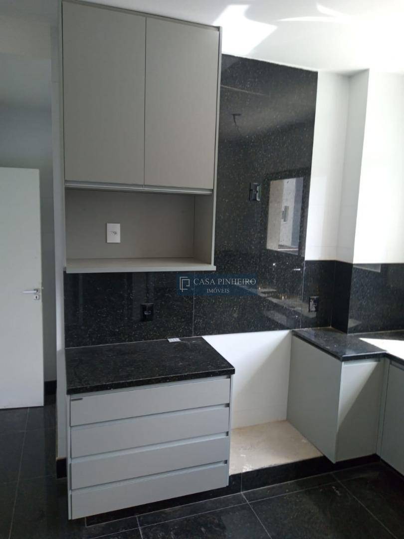 Apartamento à venda com 4 quartos, 180m² - Foto 4