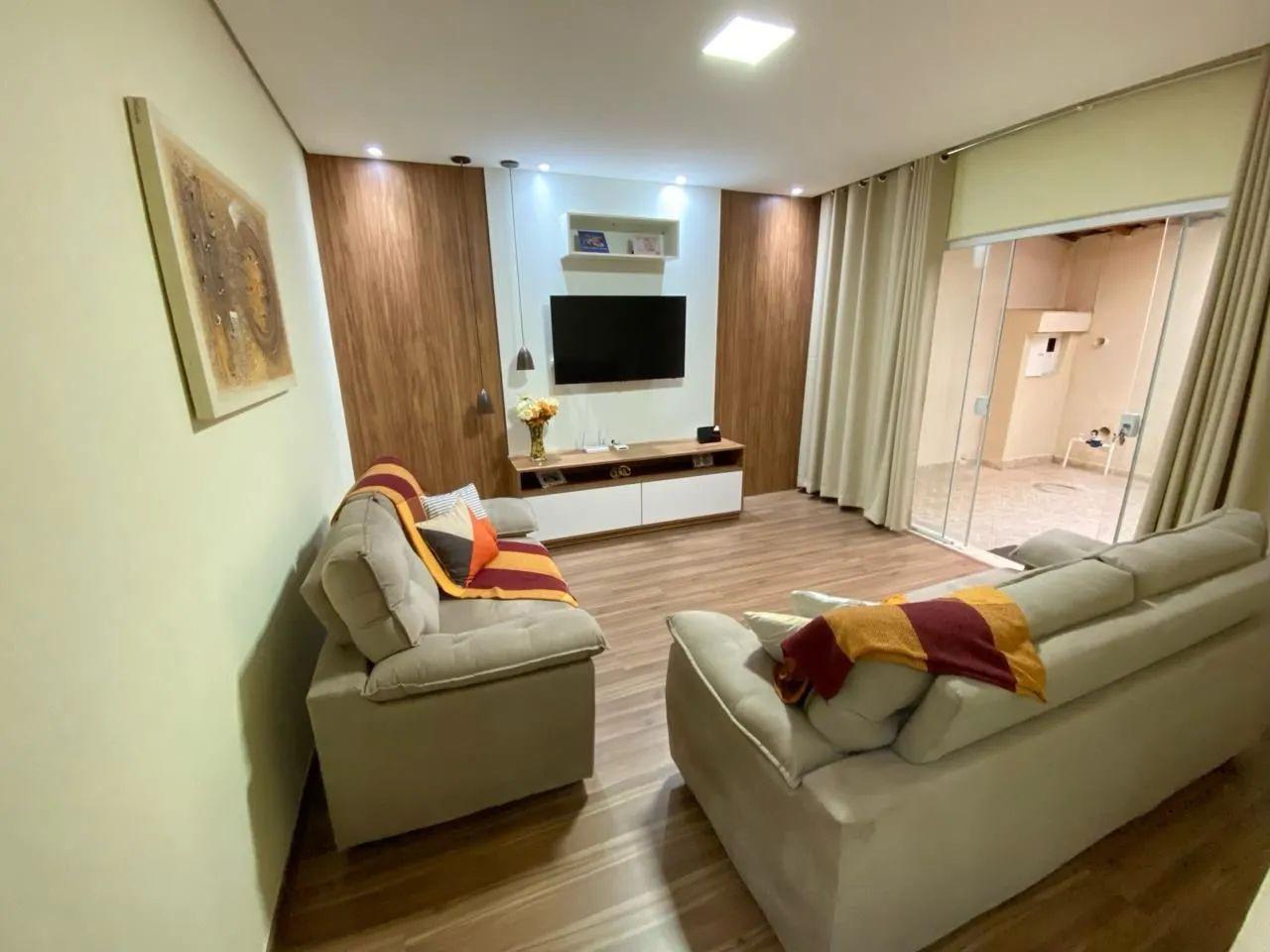 Casa à venda com 2 quartos, 214m² - Foto 3