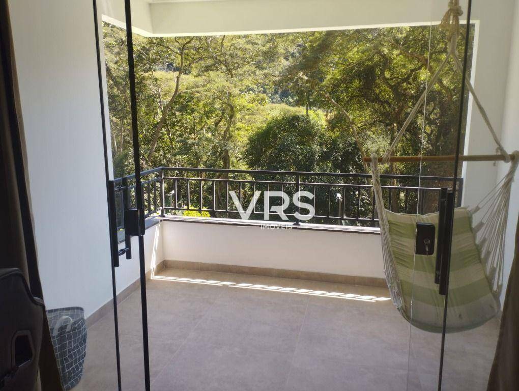 Casa à venda com 3 quartos, 180m² - Foto 8