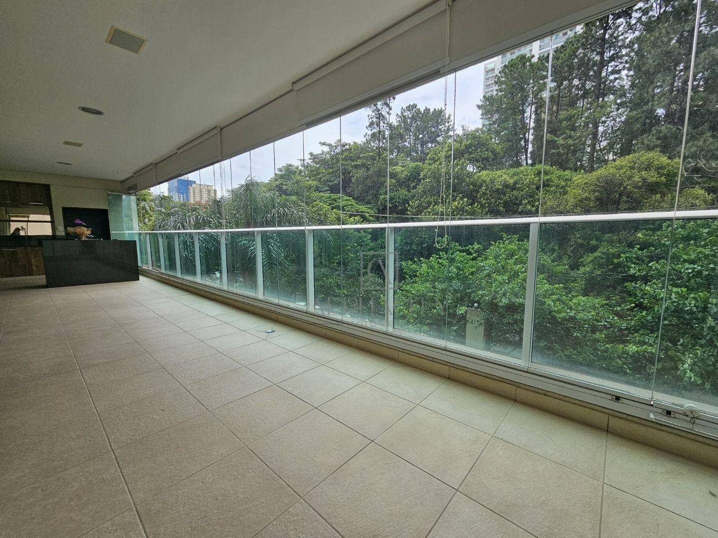 Apartamento à venda e aluguel com 3 quartos, 212m² - Foto 1