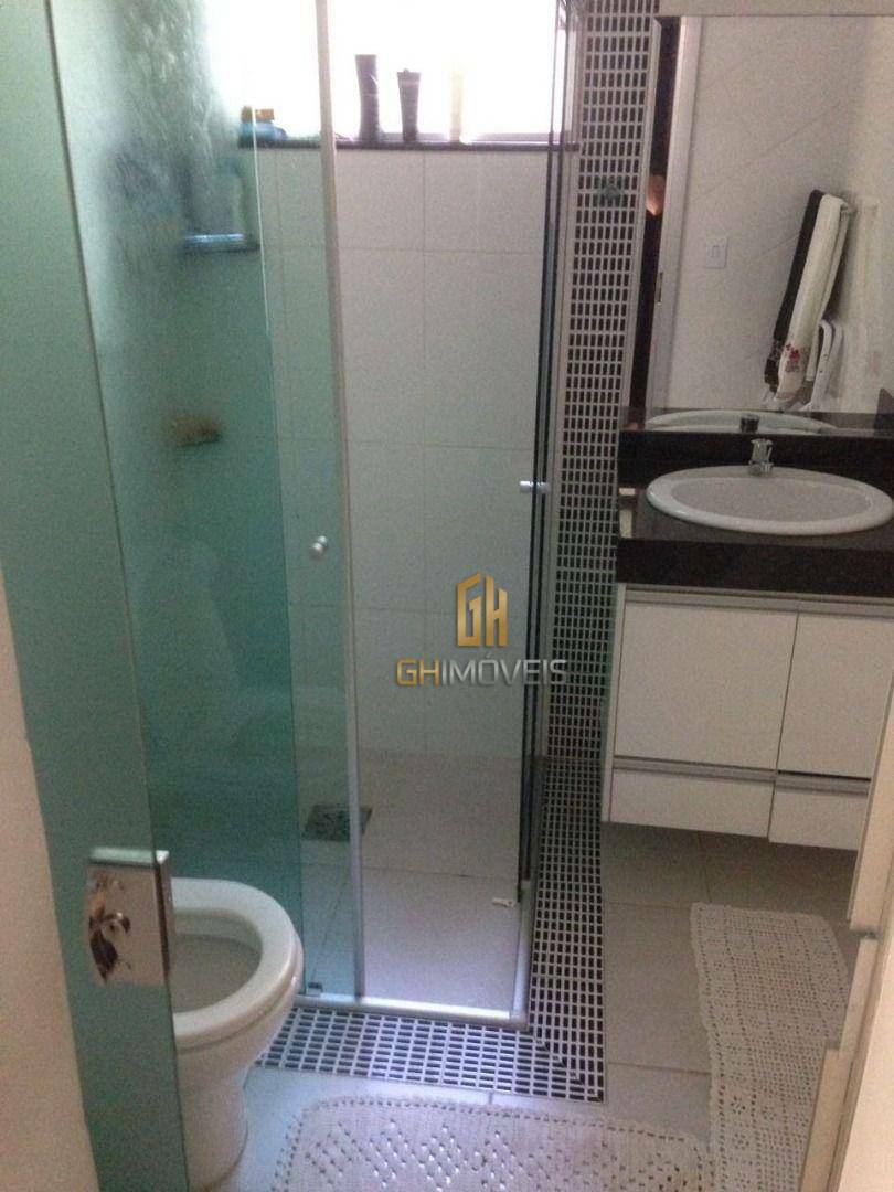 Sobrado à venda com 4 quartos, 210m² - Foto 5