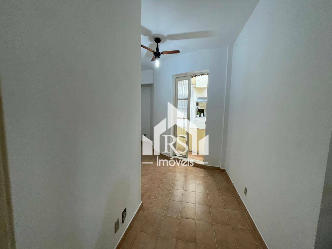 Apartamento à venda com 1 quarto, 40m² - Foto 4