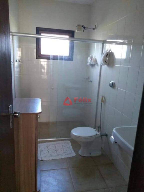 Casa de Condomínio à venda com 3 quartos, 200m² - Foto 9