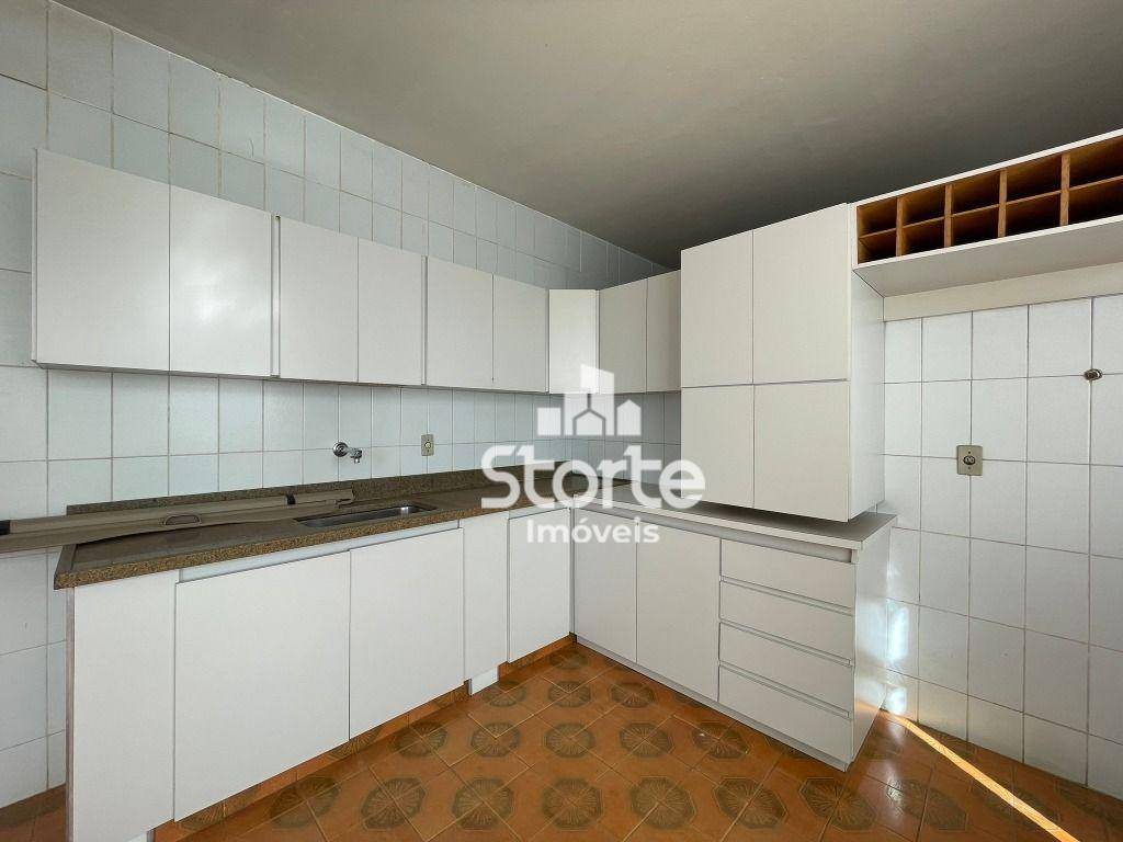 Apartamento à venda com 4 quartos, 186m² - Foto 21