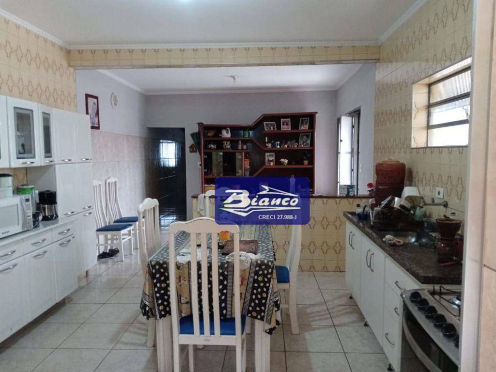 Casa à venda com 2 quartos, 180m² - Foto 15