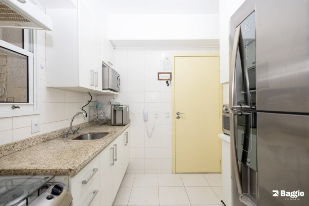 Apartamento à venda com 3 quartos, 91m² - Foto 11