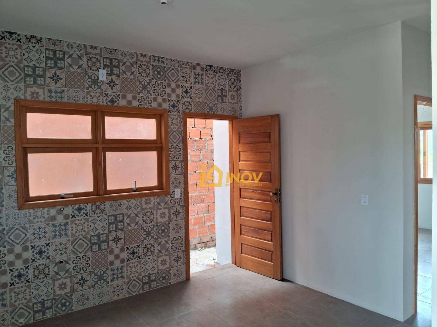 Casa à venda com 2 quartos, 70m² - Foto 5