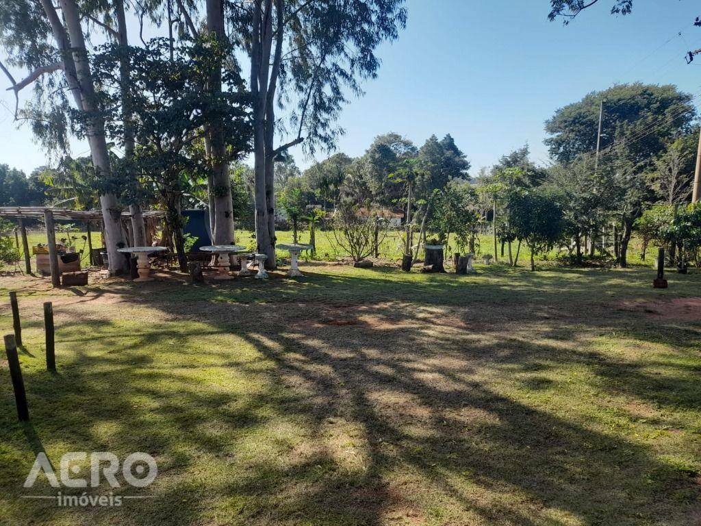 Chácara à venda com 4 quartos, 300m² - Foto 8