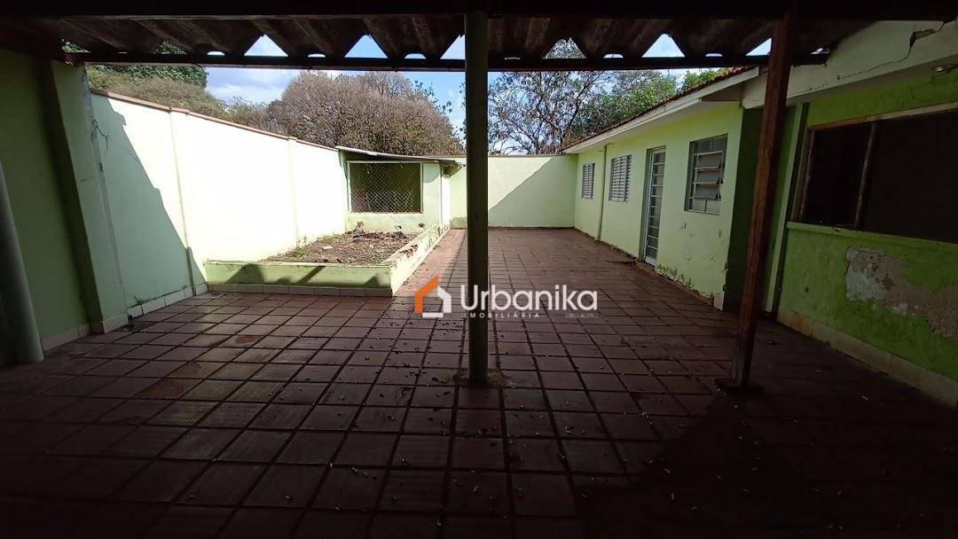 Casa, 2 quartos, 233 m² - Foto 1