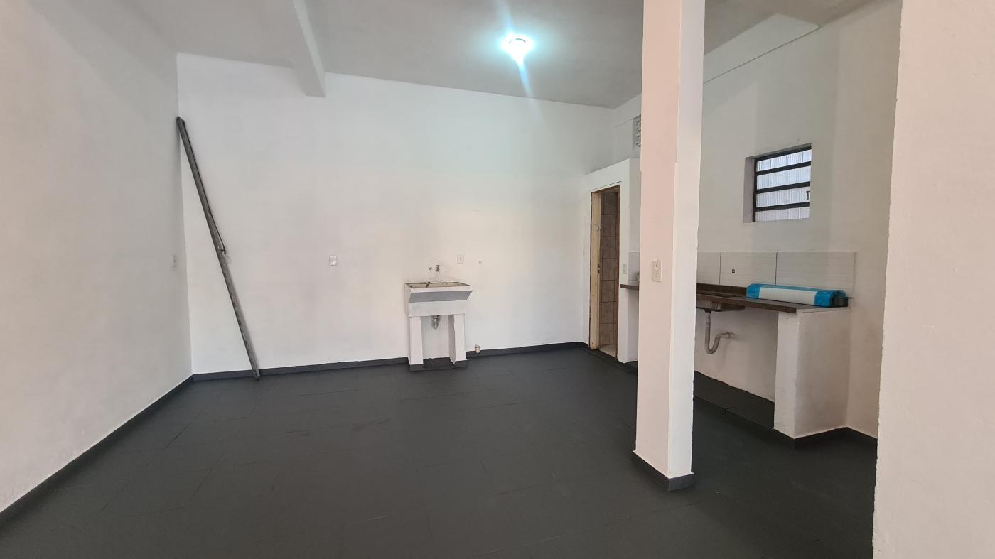 Casa para alugar com 2 quartos, 125m² - Foto 24