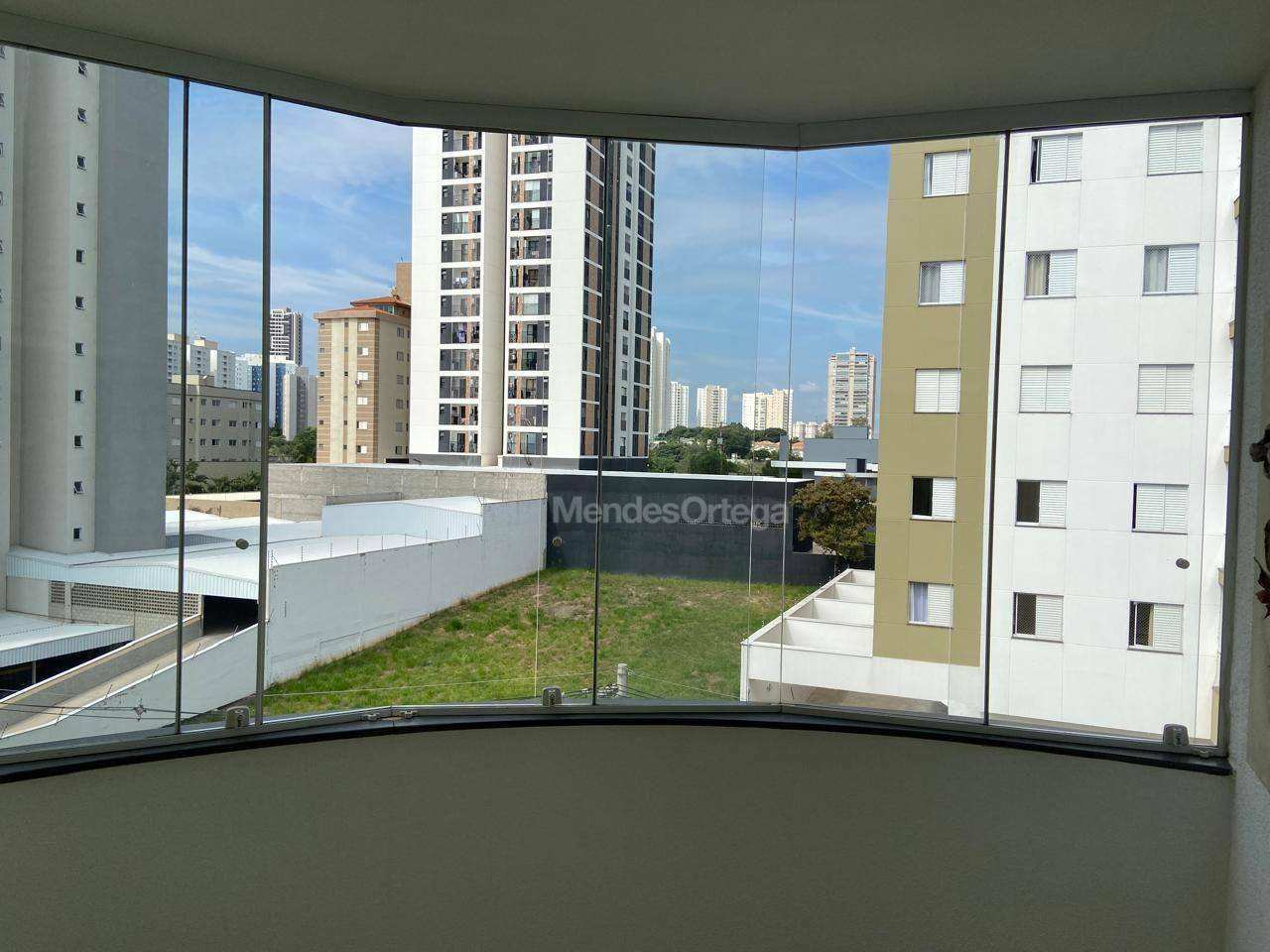 Apartamento à venda com 2 quartos, 72m² - Foto 23