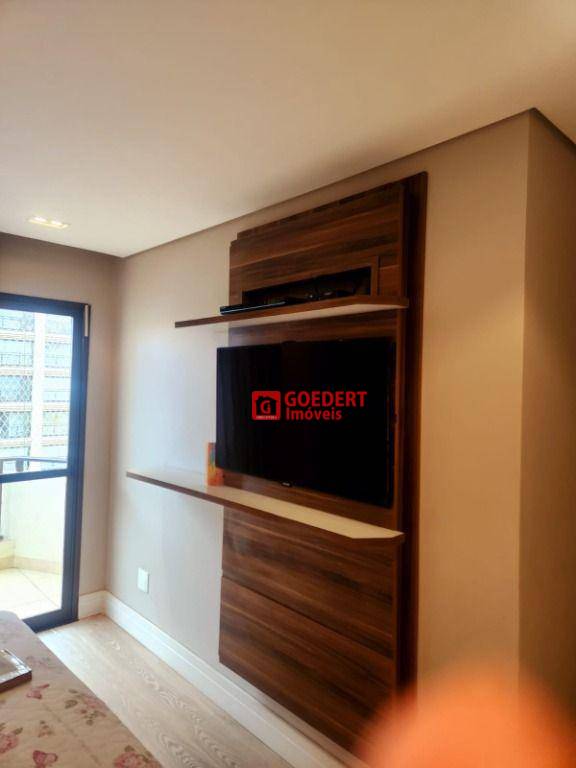 Apartamento para alugar com 4 quartos, 168m² - Foto 10