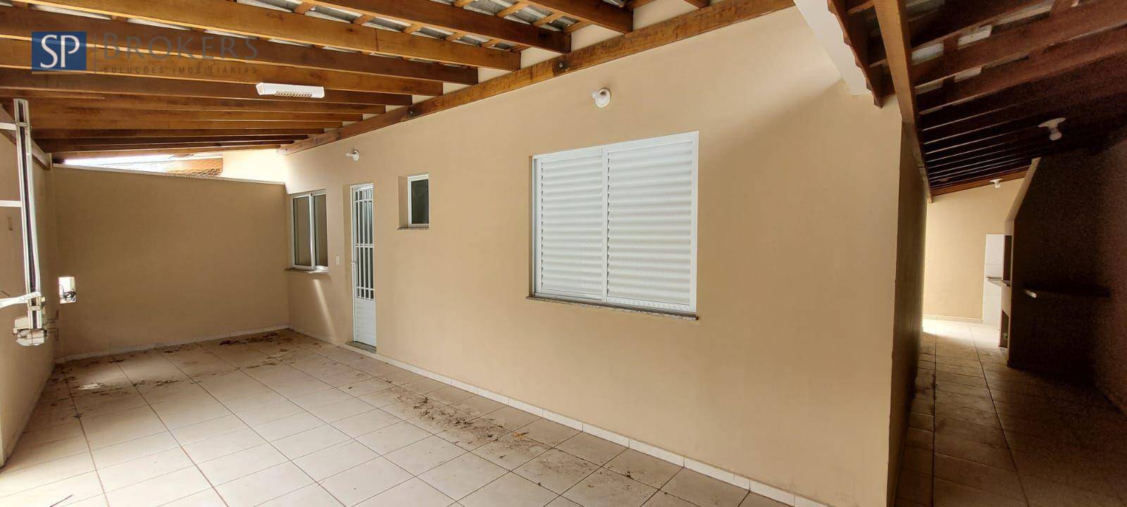 Casa à venda com 2 quartos, 110m² - Foto 1