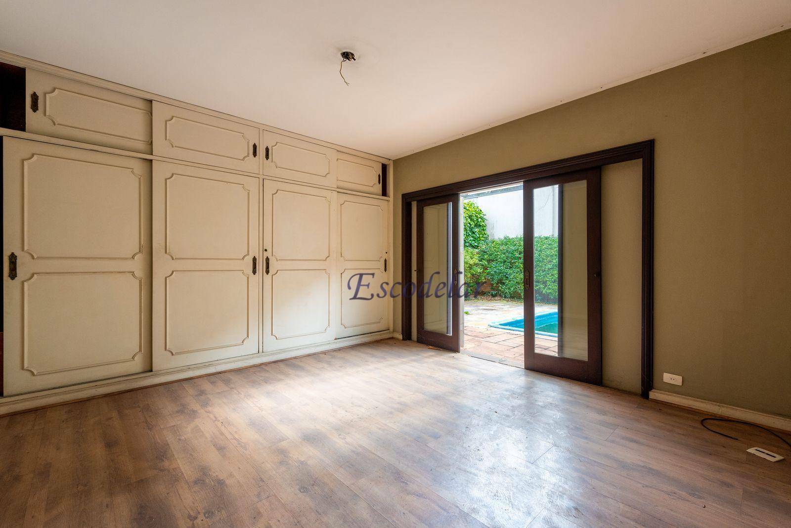 Casa à venda com 4 quartos, 400m² - Foto 18