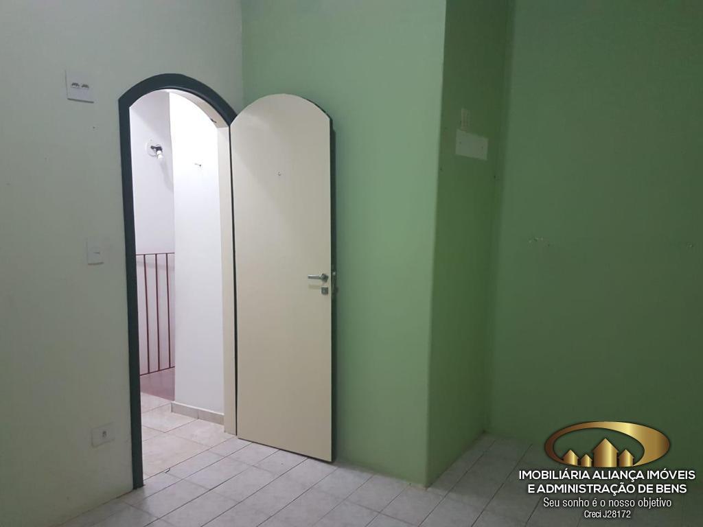 Casa à venda com 2 quartos, 336m² - Foto 18