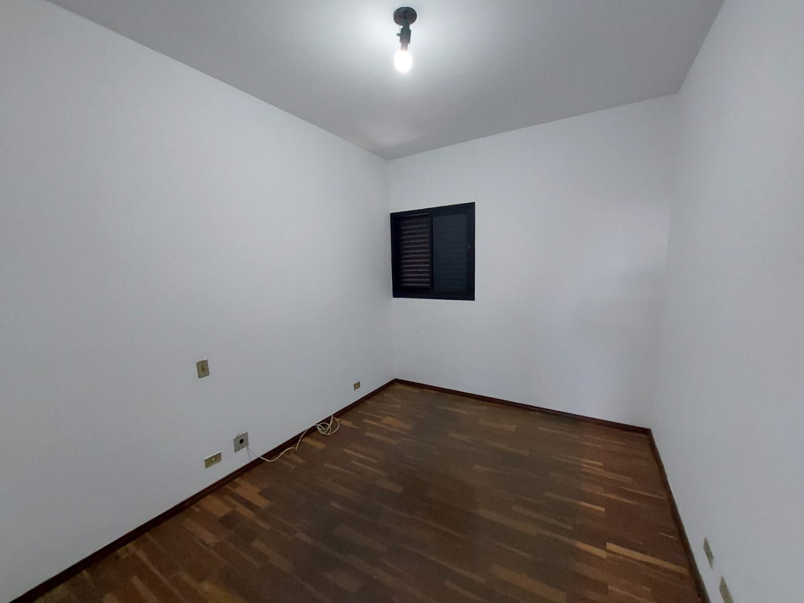 Apartamento para alugar com 3 quartos, 114m² - Foto 2