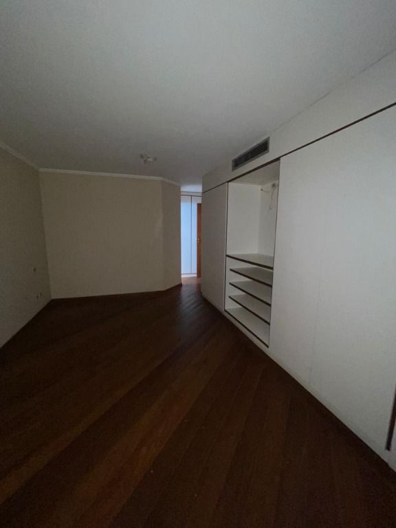 Apartamento à venda com 4 quartos, 340m² - Foto 22