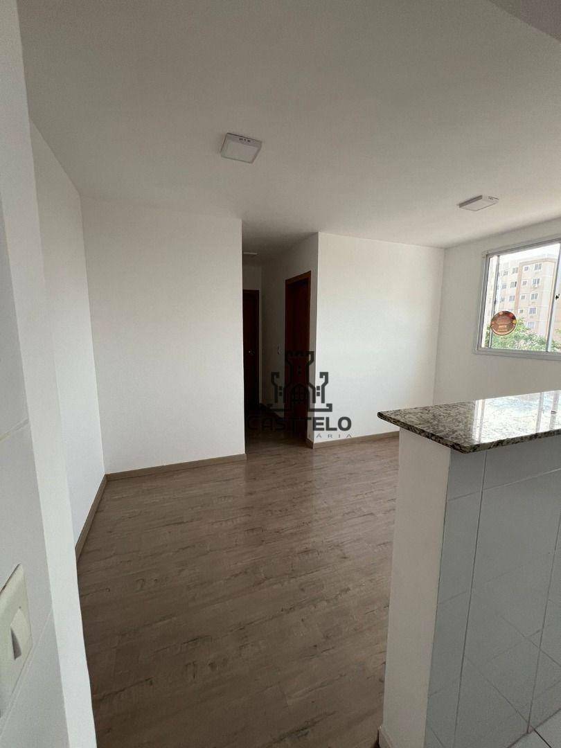 Apartamento à venda com 2 quartos, 43m² - Foto 3