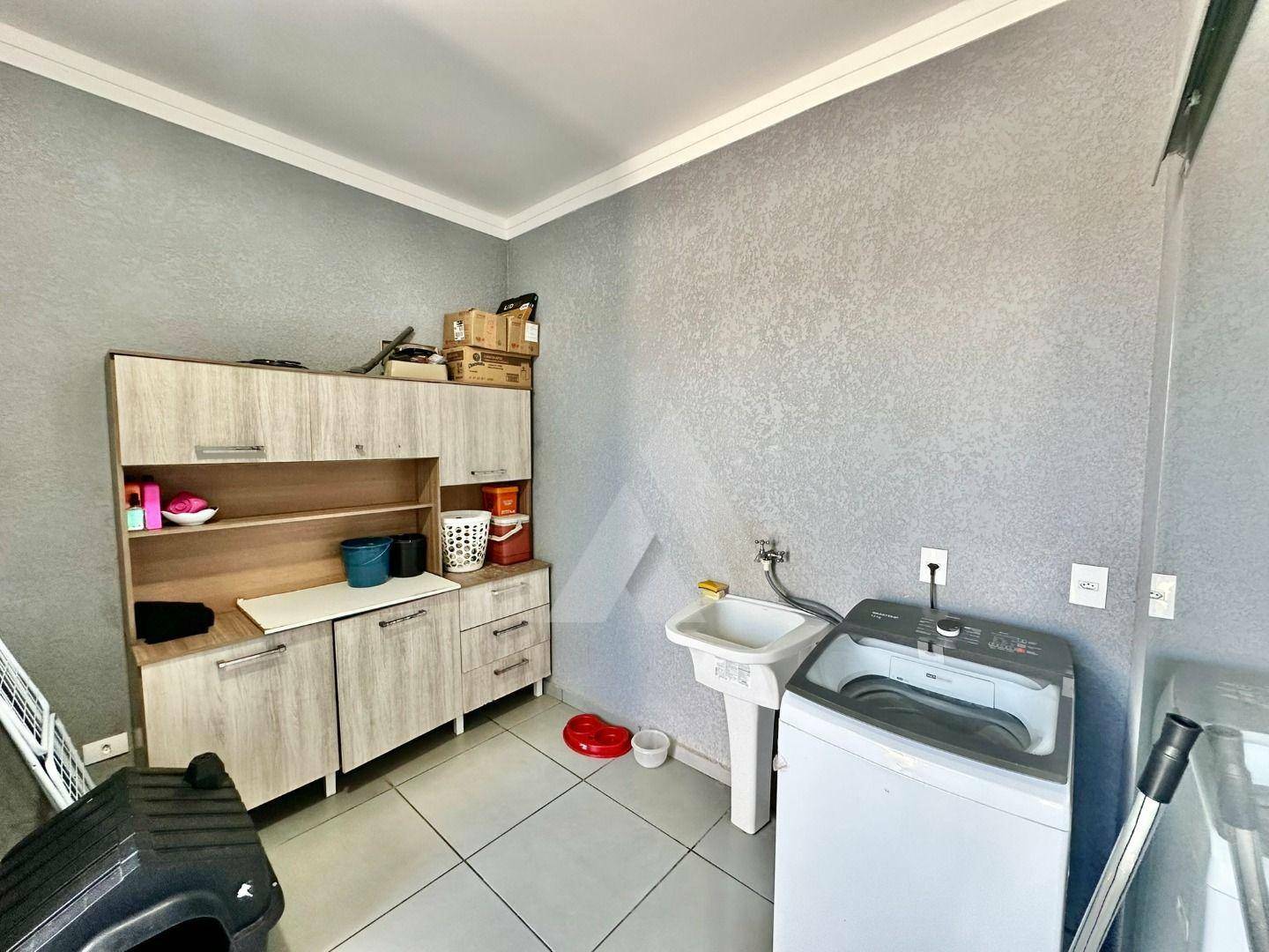Casa à venda com 3 quartos, 180m² - Foto 14