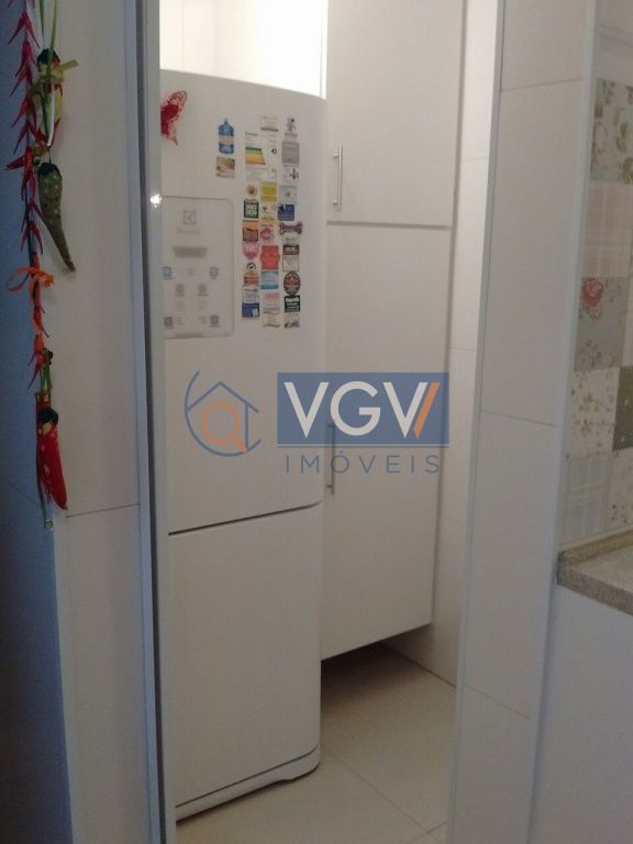 Apartamento à venda com 3 quartos, 76m² - Foto 7