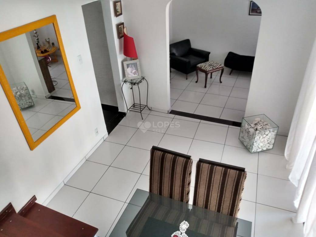 Casa à venda com 4 quartos, 125m² - Foto 5