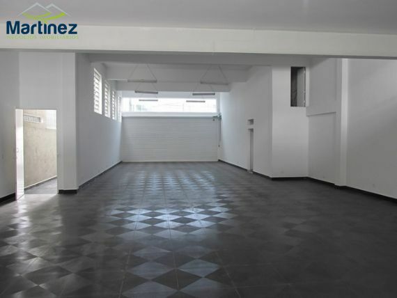 Prédio Inteiro para alugar, 200m² - Foto 2