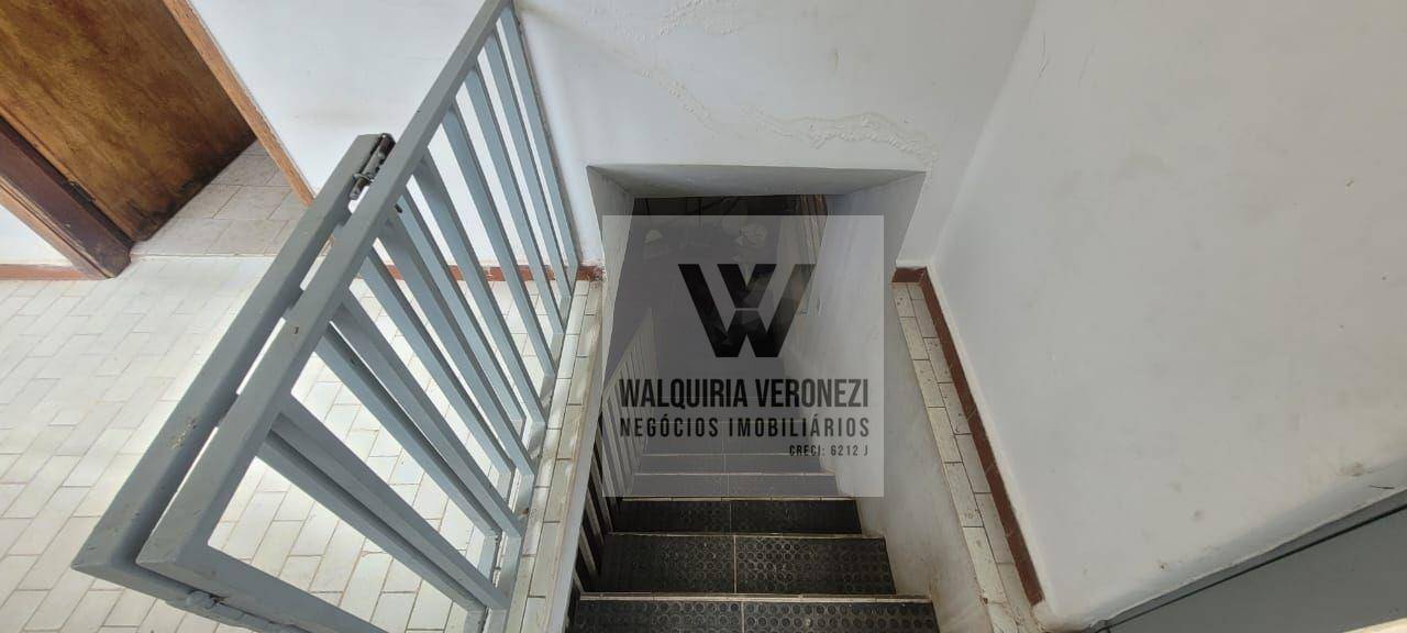Casa para alugar com 3 quartos, 200m² - Foto 17