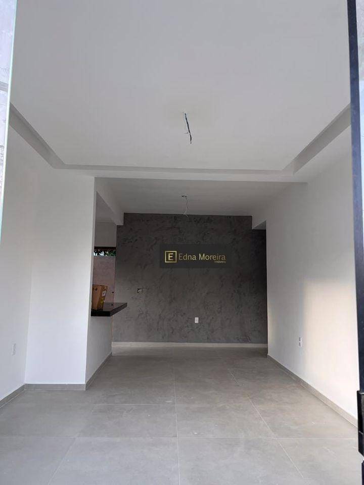 Casa à venda com 3 quartos, 100m² - Foto 5