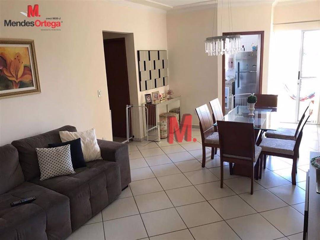 Apartamento à venda com 2 quartos, 82m² - Foto 2