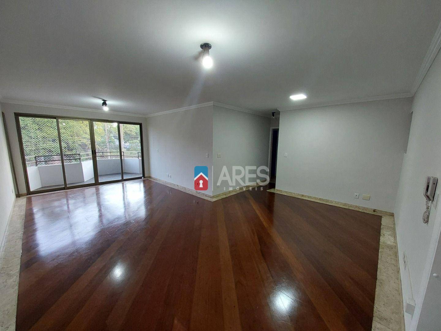Apartamento, 3 quartos, 225 m² - Foto 2