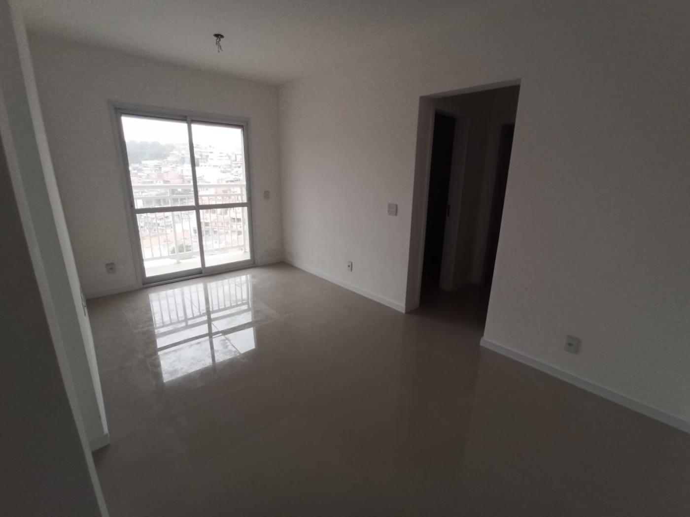 Apartamento à venda com 2 quartos, 61m² - Foto 1