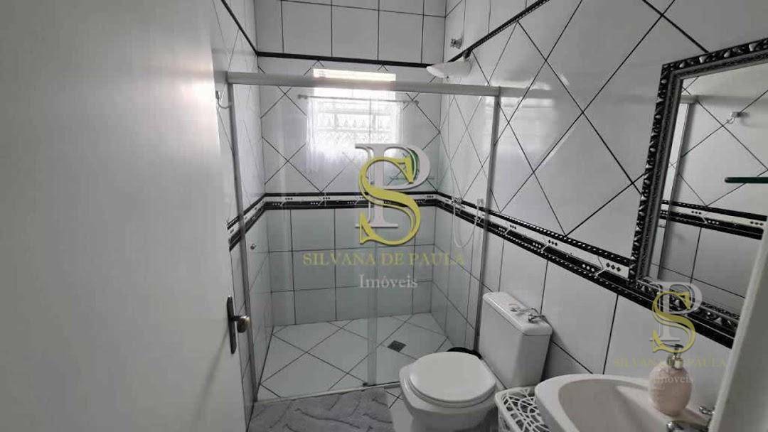 Chácara à venda com 2 quartos, 210m² - Foto 13