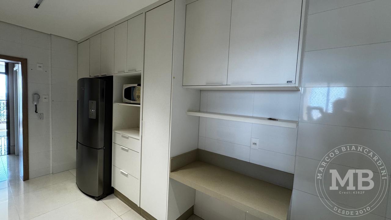 Apartamento à venda com 4 quartos, 182m² - Foto 32